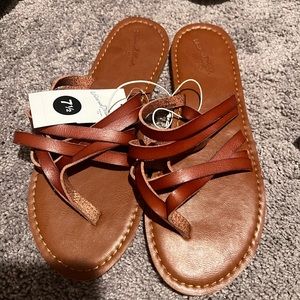 NWT Womens Universal Thread Sandals